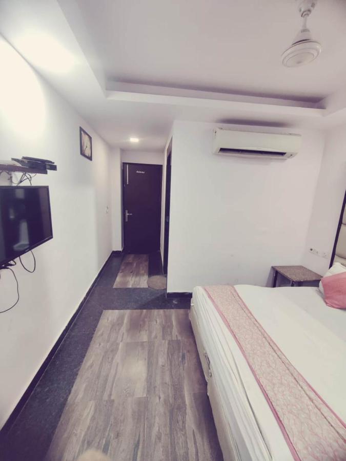 Hotel Saya Deluxe Near New Delhi Railway Station ' Bagian luar foto