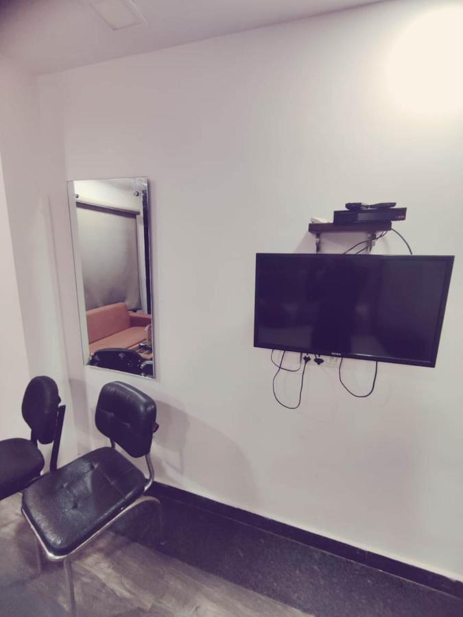 Hotel Saya Deluxe Near New Delhi Railway Station ' Bagian luar foto