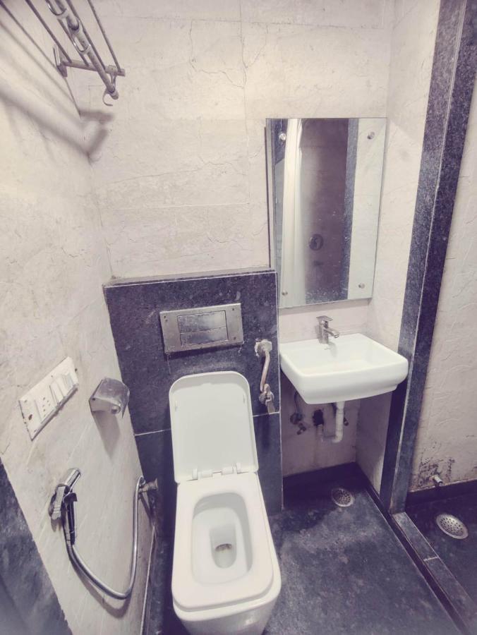 Hotel Saya Deluxe Near New Delhi Railway Station ' Bagian luar foto