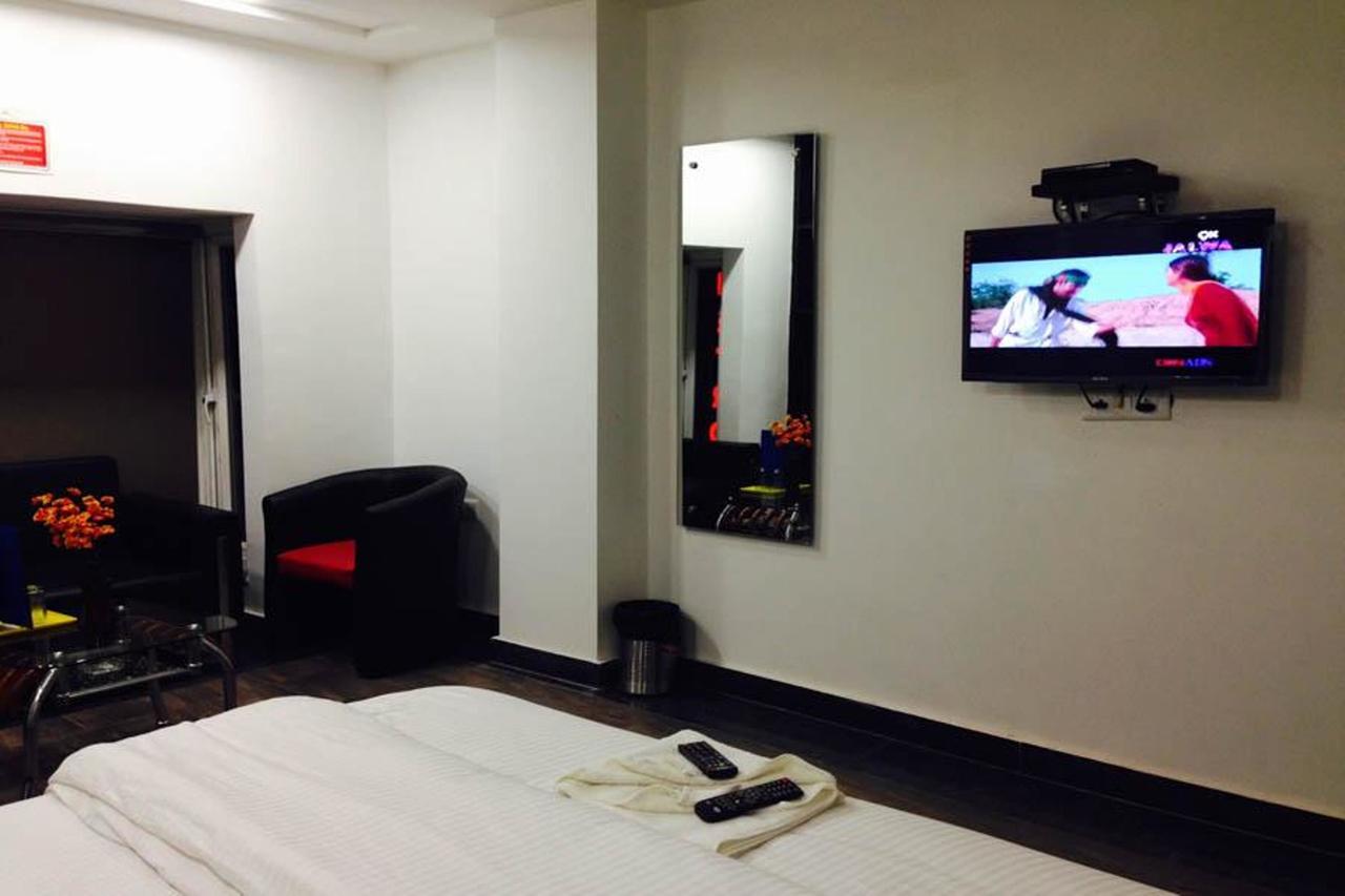 Hotel Saya Deluxe Near New Delhi Railway Station ' Bagian luar foto