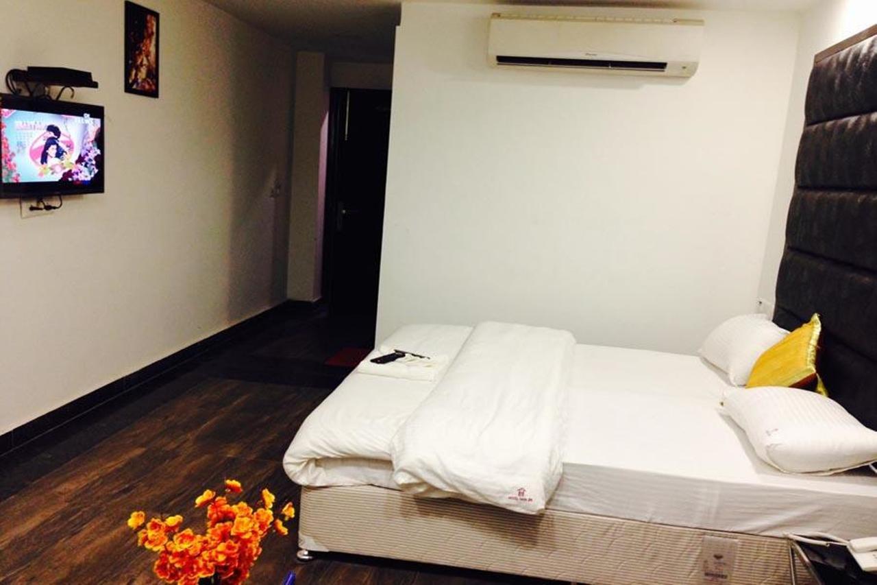 Hotel Saya Deluxe Near New Delhi Railway Station ' Bagian luar foto