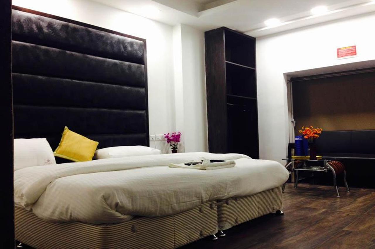 Hotel Saya Deluxe Near New Delhi Railway Station ' Bagian luar foto