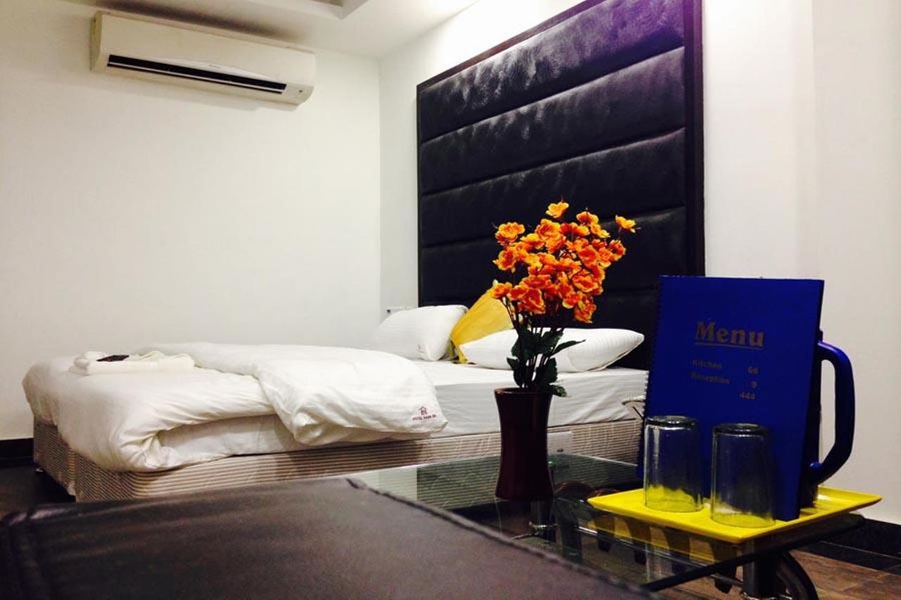 Hotel Saya Deluxe Near New Delhi Railway Station ' Bagian luar foto